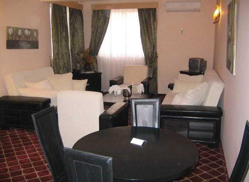 Life Hotel Kyrenia  Bagian luar foto