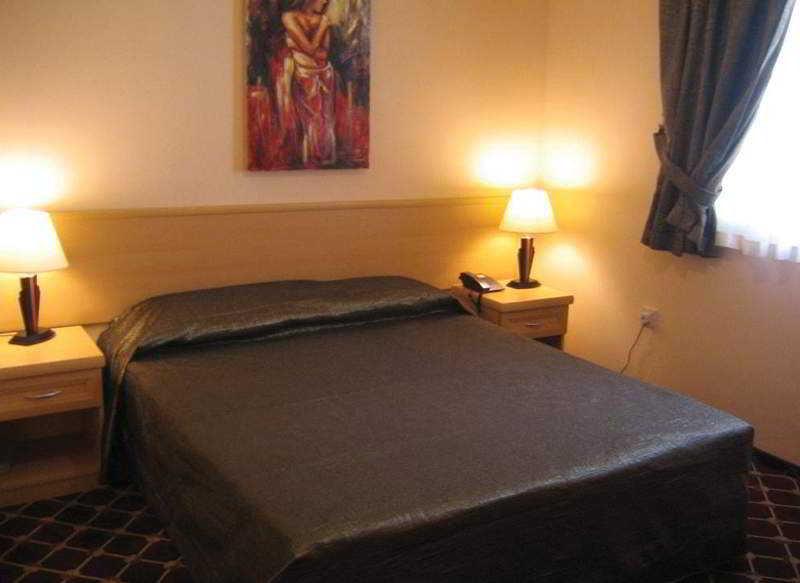 Life Hotel Kyrenia  Bagian luar foto