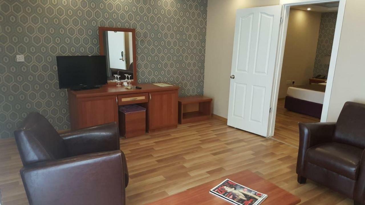 Life Hotel Kyrenia  Bagian luar foto